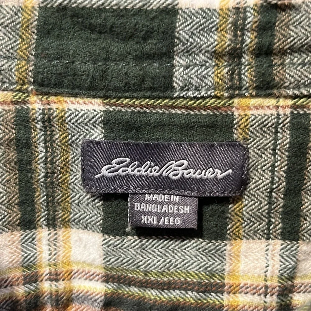 Eddie Bauer men’s flannel plaid button down shirt size XXlarge. - Picture 3 of 7